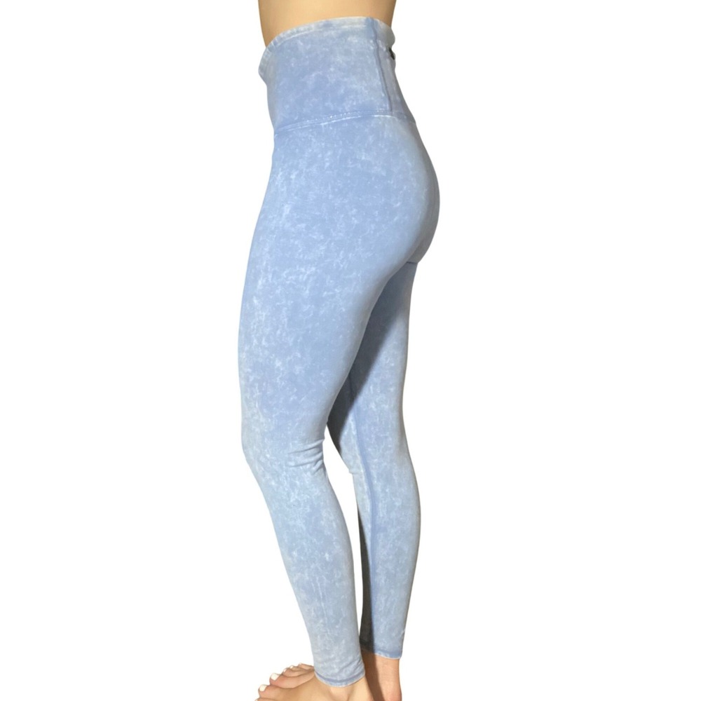 Cotton On Body Athleisure Sky Blue Acid Wash High Waist Phone Pocket Legging - M